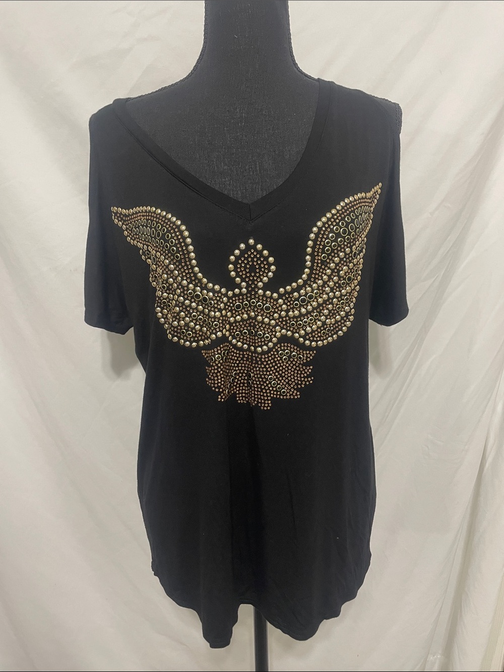 Sheryl Crow Embellished Cold Shoulder Black Shirt Gold studs. Size Small. Preown